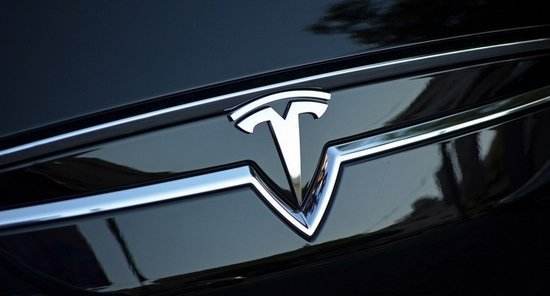 特斯拉 Model Y 标准续航版现身工信部，磷酸铁锂版续航达 545km